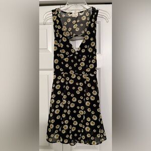 Pins & Needles Urban Outfitters Black Daisy Cutout Back Dress EUC XS #1941